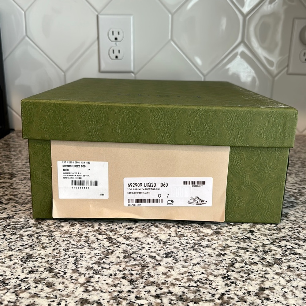 Gucci sneakers